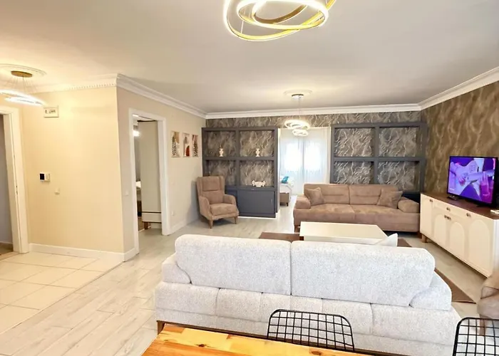 Ekinci Plaza 公寓式酒店 4*